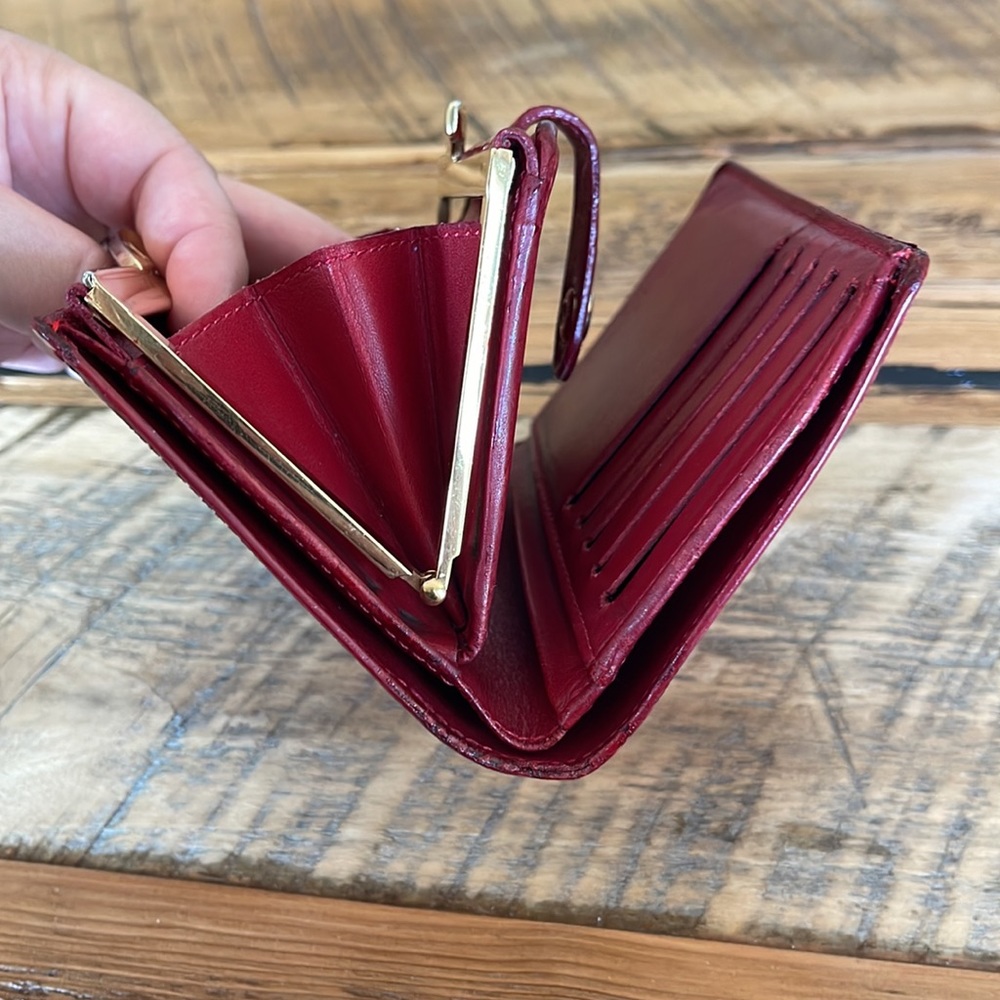 Louis Vuitton Red Kiss Lock Wallet - Picture 9 of 14